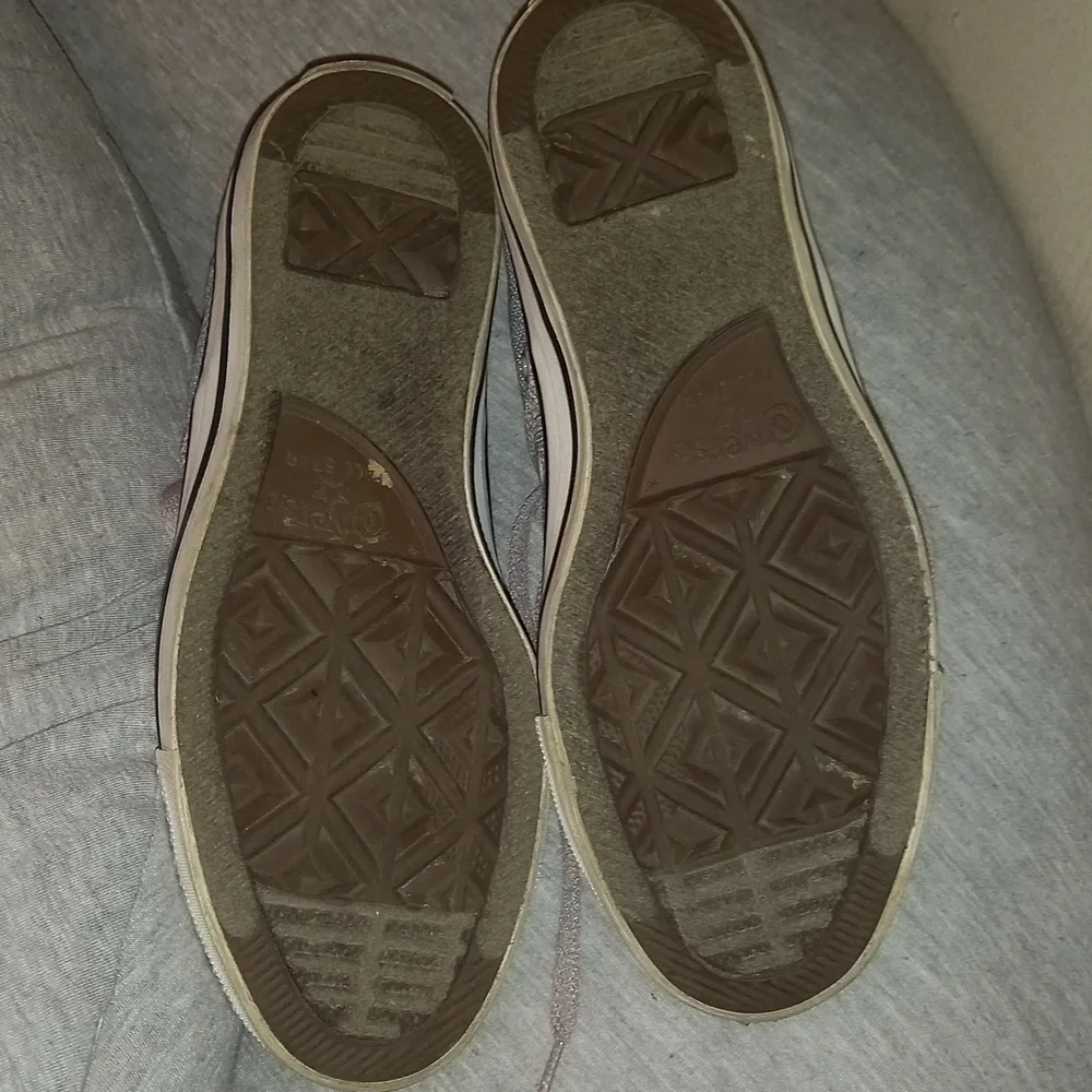 Converse - Picture 3 of 4